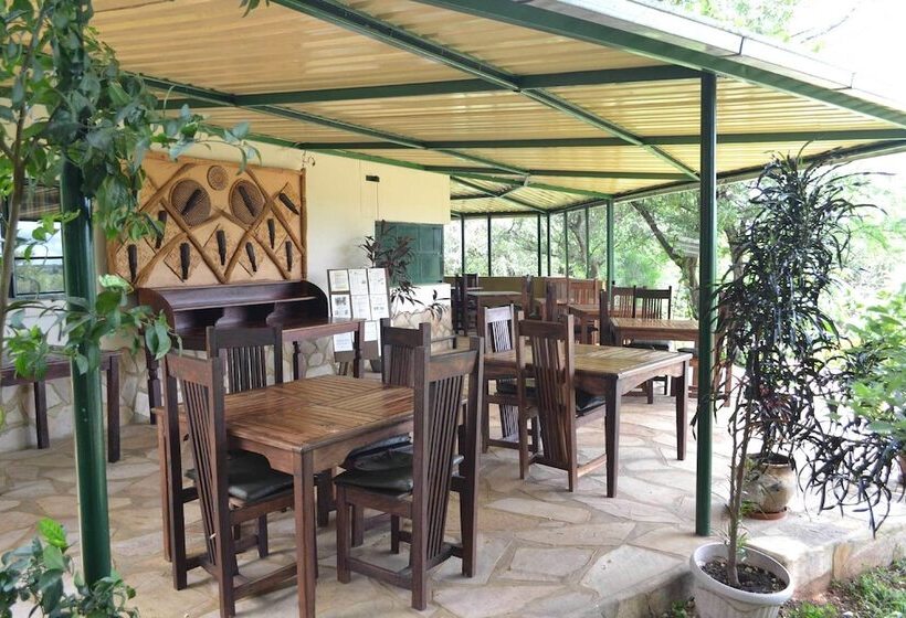 هتل Tambuti Lodge