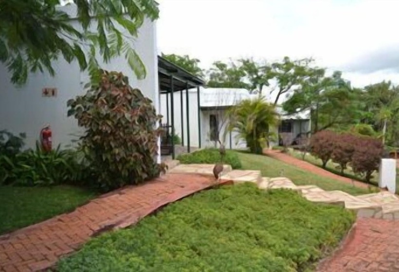 هتل Tambuti Lodge