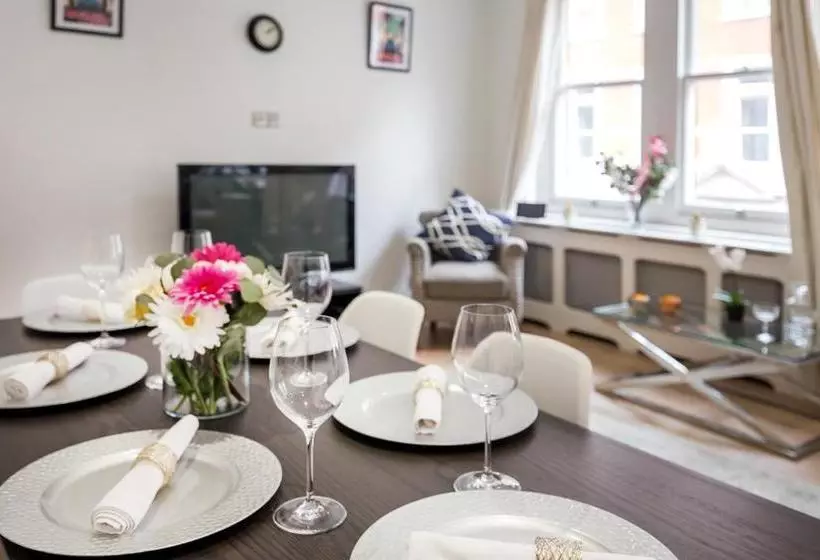 Urban Chic  Fitzrovia