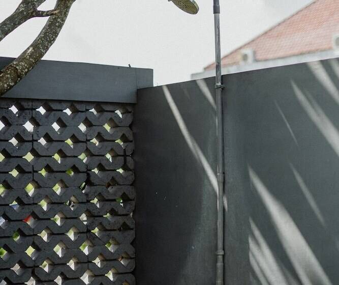 הוסטל Kayuma House Canggu