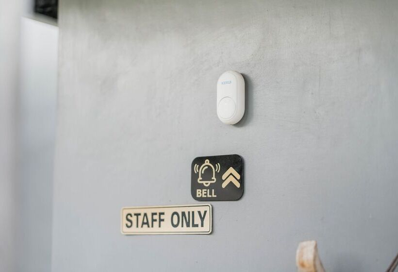 הוסטל Kayuma House Canggu