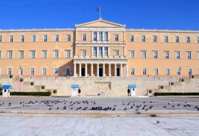 Hotelli Acropolian Spirit Boutique