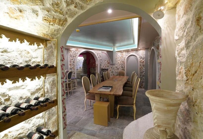 فندق Acropolian Spirit Boutique