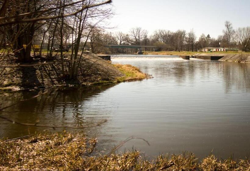 Szálloda Alton Garni