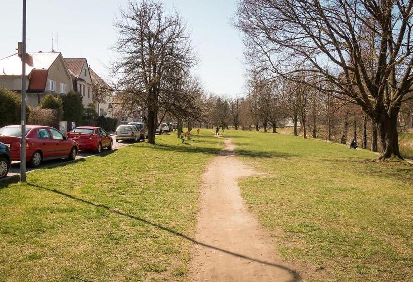 Szálloda Alton Garni