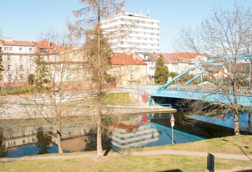 Szálloda Alton Garni