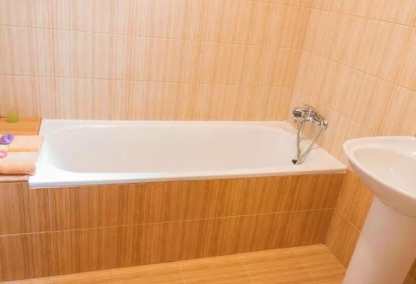 Hotelli Alton Garni