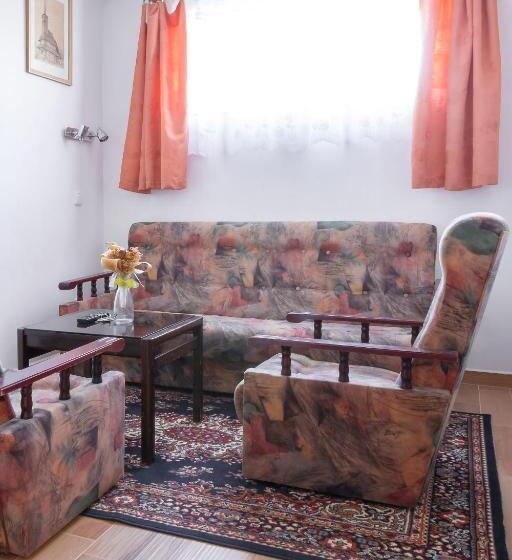 Szálloda Alton Garni