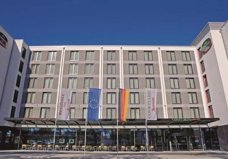 ホテル Courtyard By Marriott Oberpfaffenhofen Munich South