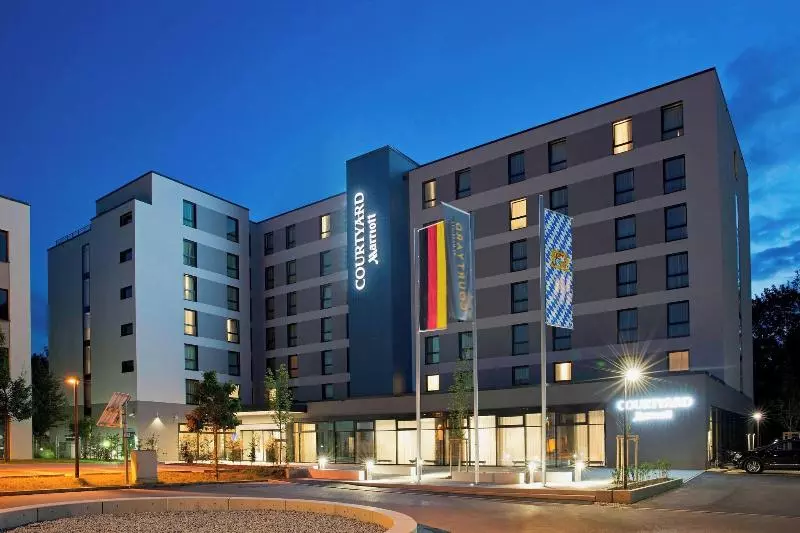 ホテル Courtyard By Marriott Oberpfaffenhofen Munich South
