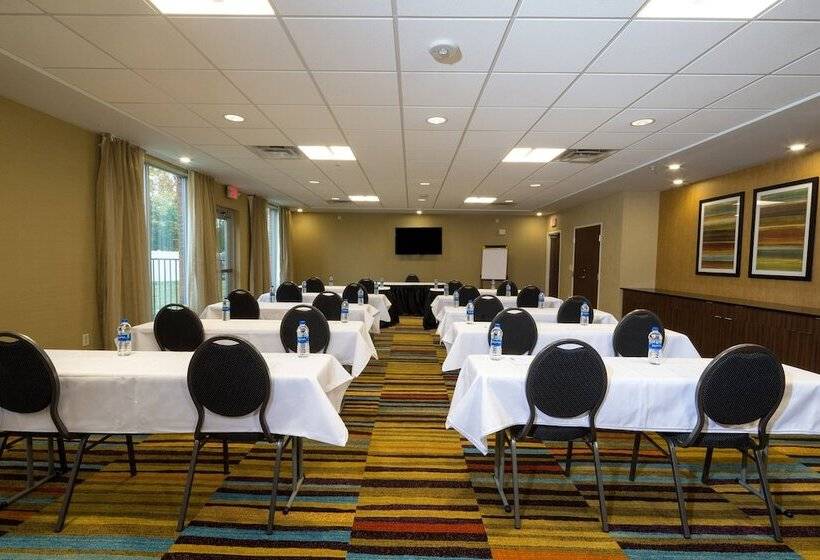 فندق Fairfield Inn & Suites By Marriott Detroit Chesterfield