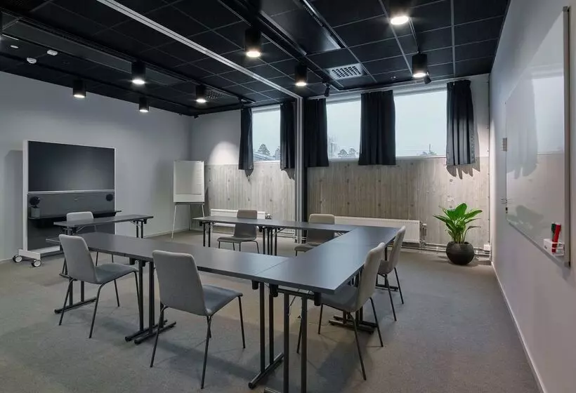 ホテル Scandic Arlandastad