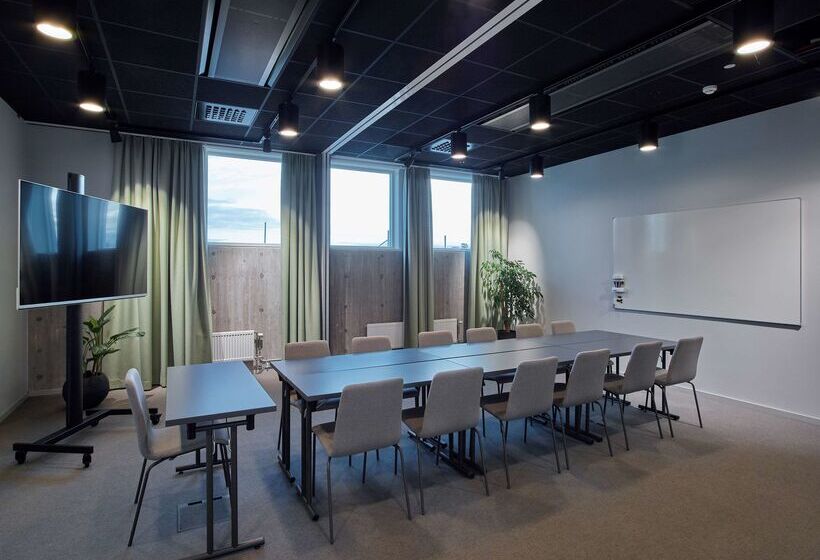 هتل Scandic Arlandastad