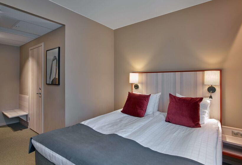 هتل Scandic Arlandastad