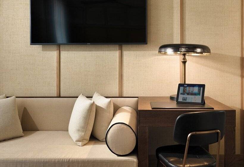 ホテル H10 Madison 4* Sup