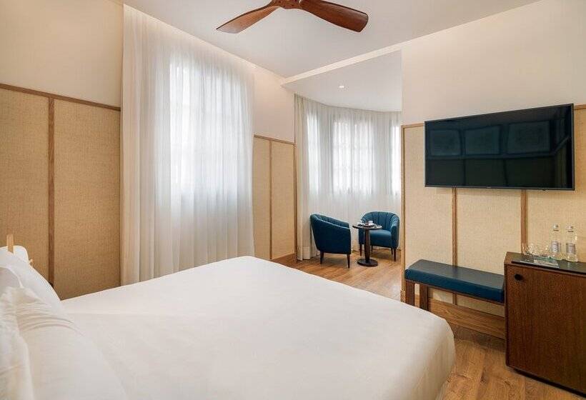 ホテル H10 Madison 4* Sup