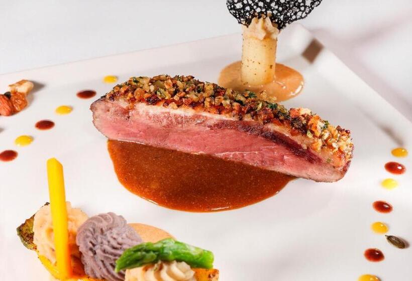 ホテル Hôtel & Spa Château De La Côte   Brantôme