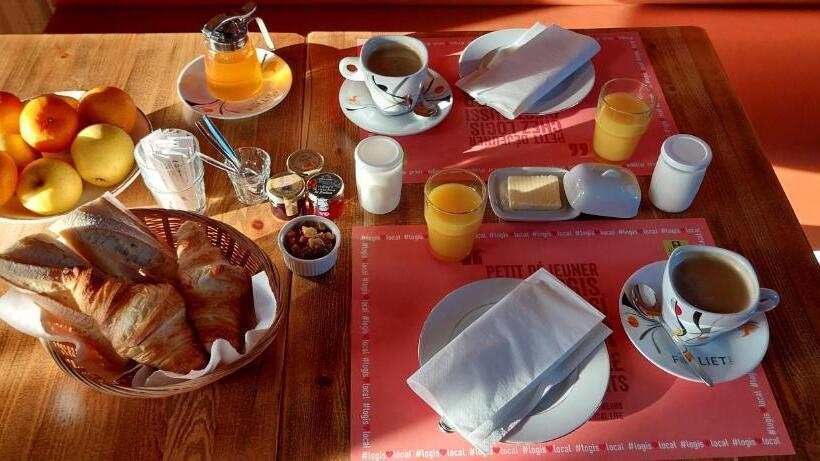 ホテル Logis Hôtels Auberge Du Château