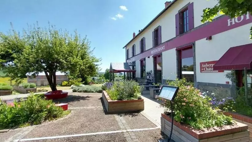 ホテル Logis Hôtels Auberge Du Château