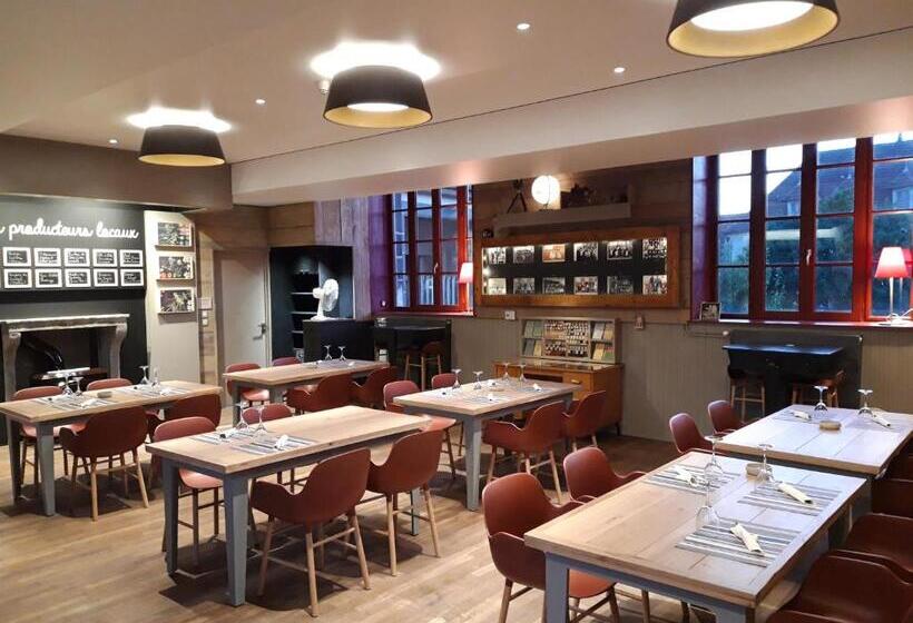 ホテル Logis Hôtels Auberge Du Château