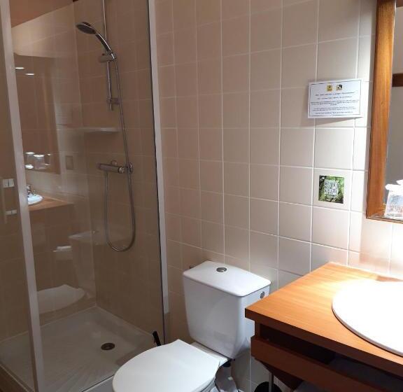 ホテル Logis Hôtels Auberge Du Château