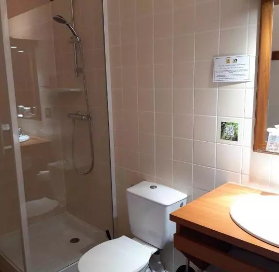 ホテル Logis Hôtels Auberge Du Château