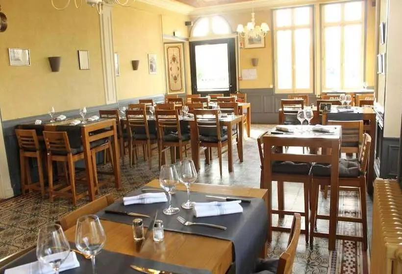 Hotelli Logis Le Grand