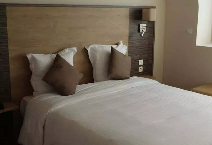 Hotelli Logis Le Grand