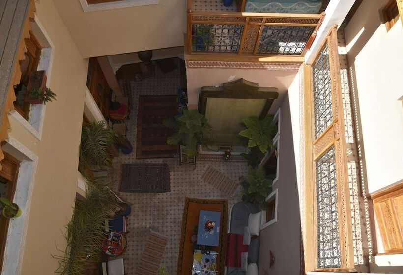 هتل Riad Jenan Adam