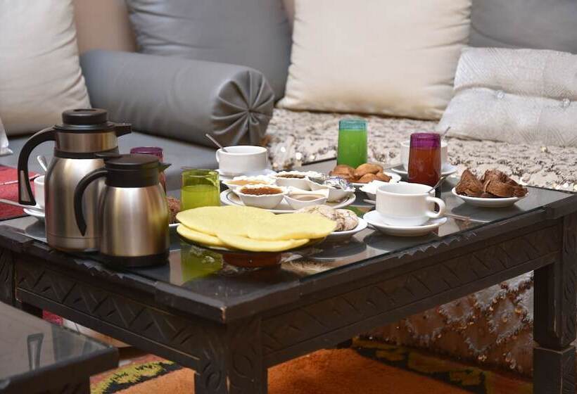 هتل Riad Jenan Adam