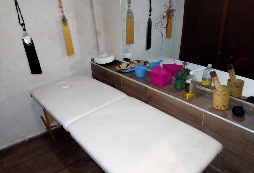 هتل Riad Jenan Adam