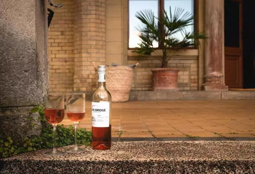 Hotelli Schloss Neetzow