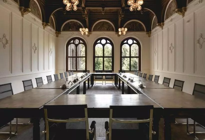 Hotelli Schloss Neetzow