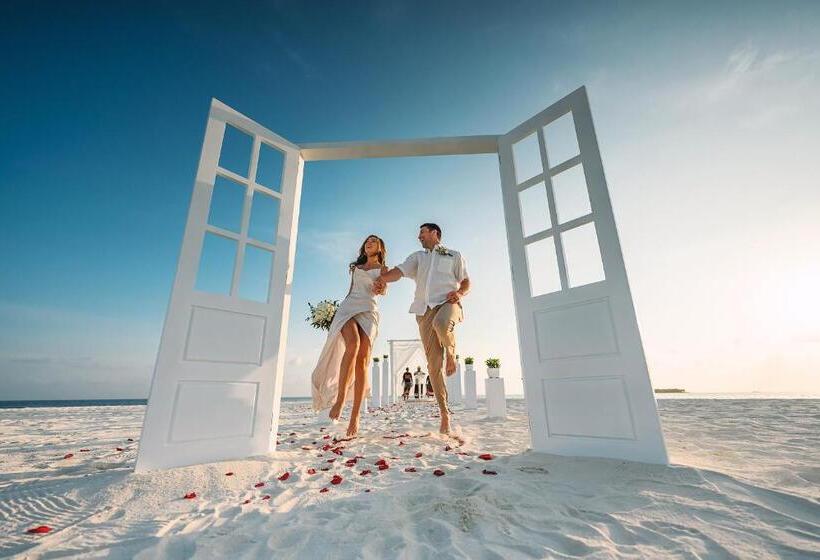 هتل Sun Siyam Vilu Reef 24 Hour All Inclusive With Free Transfers