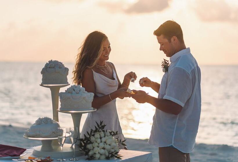 هتل Sun Siyam Vilu Reef 24 Hour All Inclusive With Free Transfers