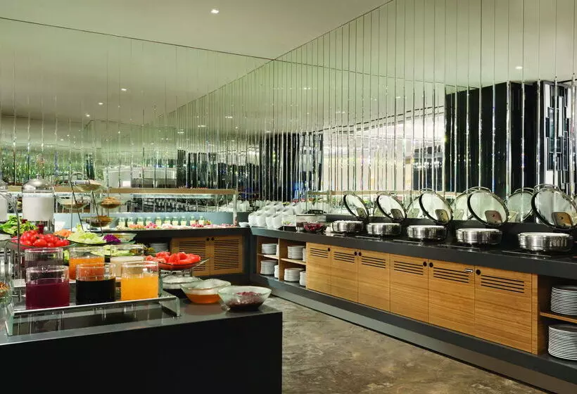 ホテル Tryp By Wyndham Istanbul Basın Ekspres