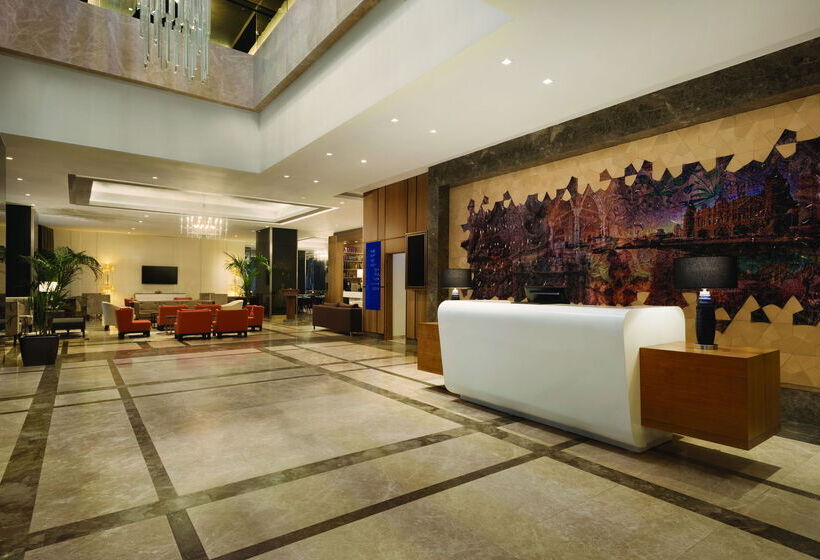 ホテル Tryp By Wyndham Istanbul Basın Ekspres