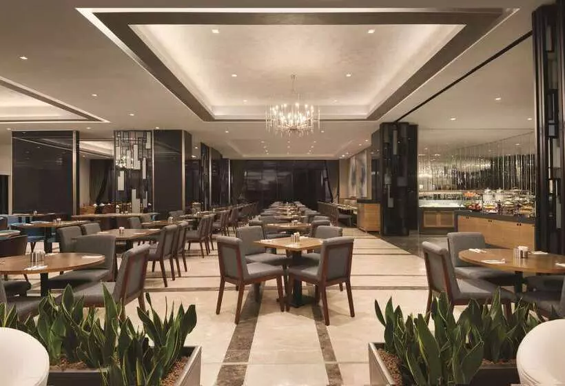 ホテル Tryp By Wyndham Istanbul Basın Ekspres