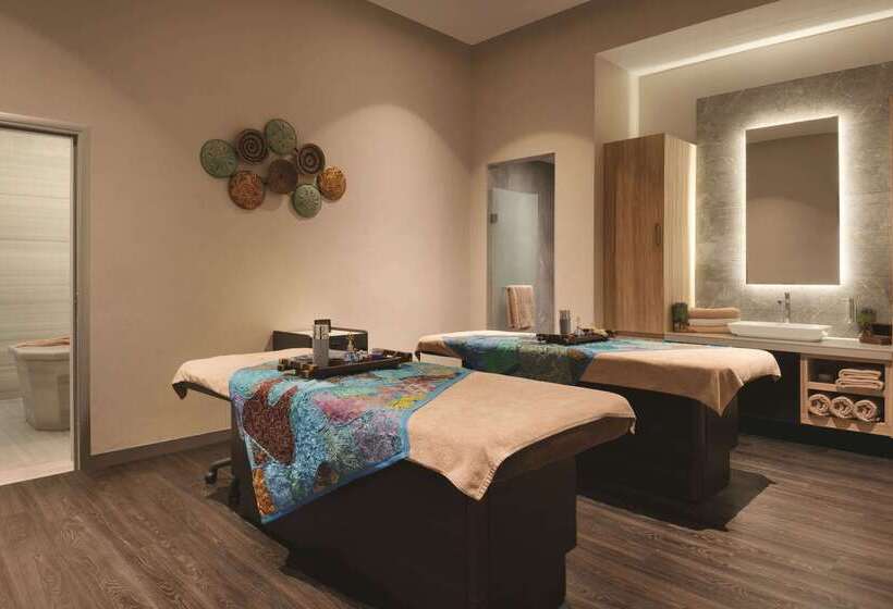 ホテル Tryp By Wyndham Istanbul Basın Ekspres