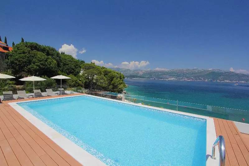 Kalamota Beach House