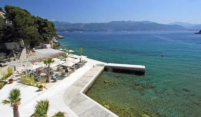 Kalamota Beach House