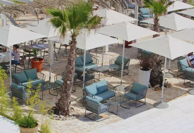 Kalamota Beach House