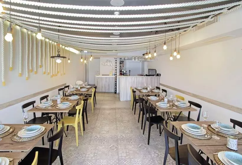 Kalamota Beach House