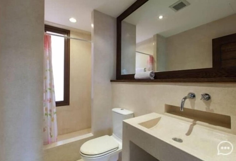 Las Tortugas Condominium