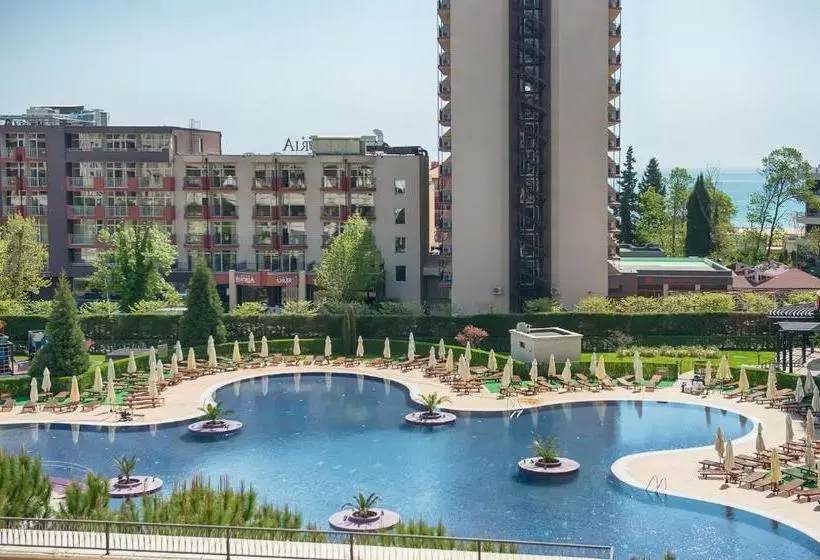 Royal Beach Apartments