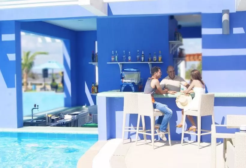 Hotelli Grand Aston Cayo Las Brujas Beach Resort & Spa