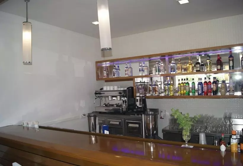 Hotelli Grand Aston Cayo Las Brujas Beach Resort & Spa