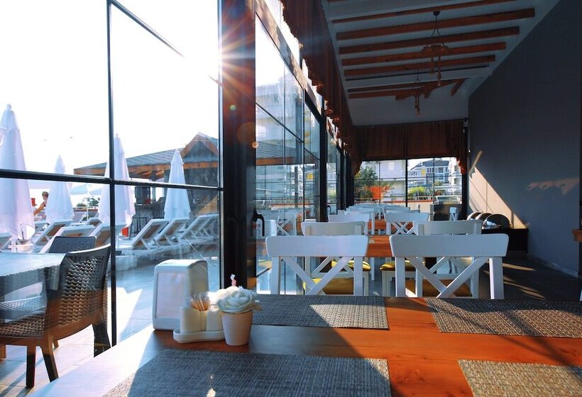 Sey Beach Hotel &spa