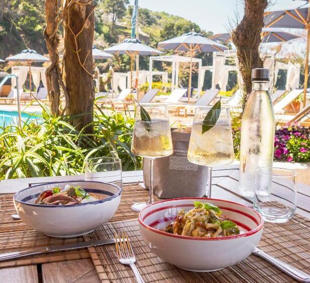 호텔 Approdo Resort Thalasso Spa