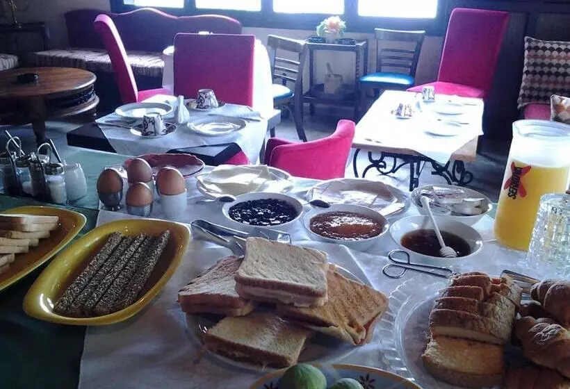 Hotelli Archontiko Pantou